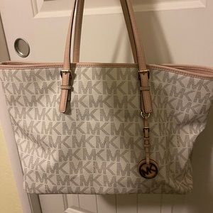 MICHAEL KORS TOTE LIKE NEW